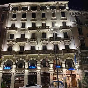 Hotell Mokinba King, Milano