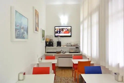 **  Hotel Trentina Μιλάνο Ιταλία
